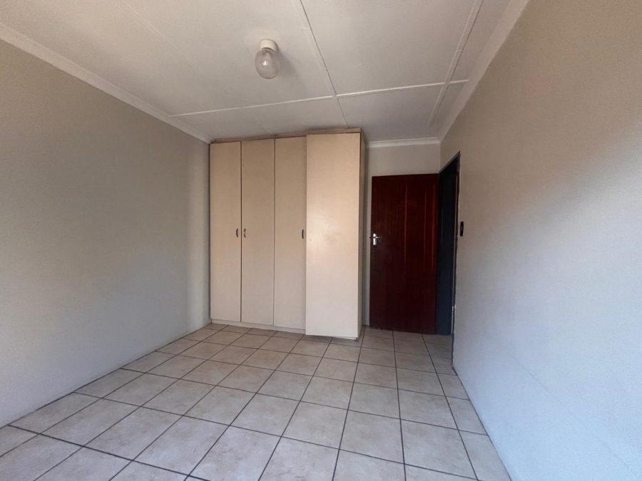 To Let 3 Bedroom Property for Rent in Bloemside Free State